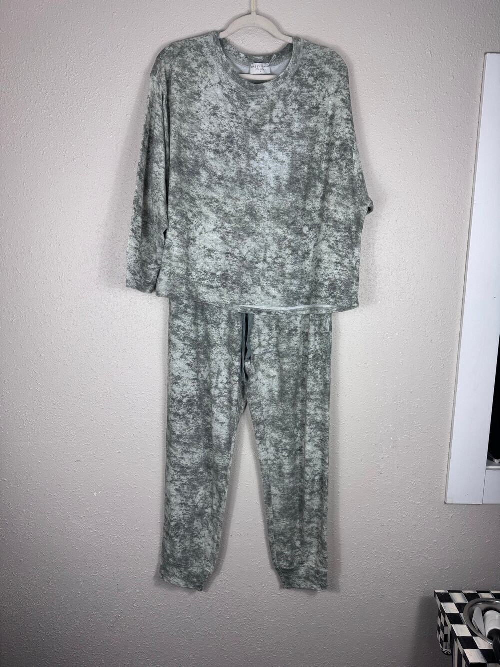 Dress Forum Gray White Washed Lounge Set Womens size Large